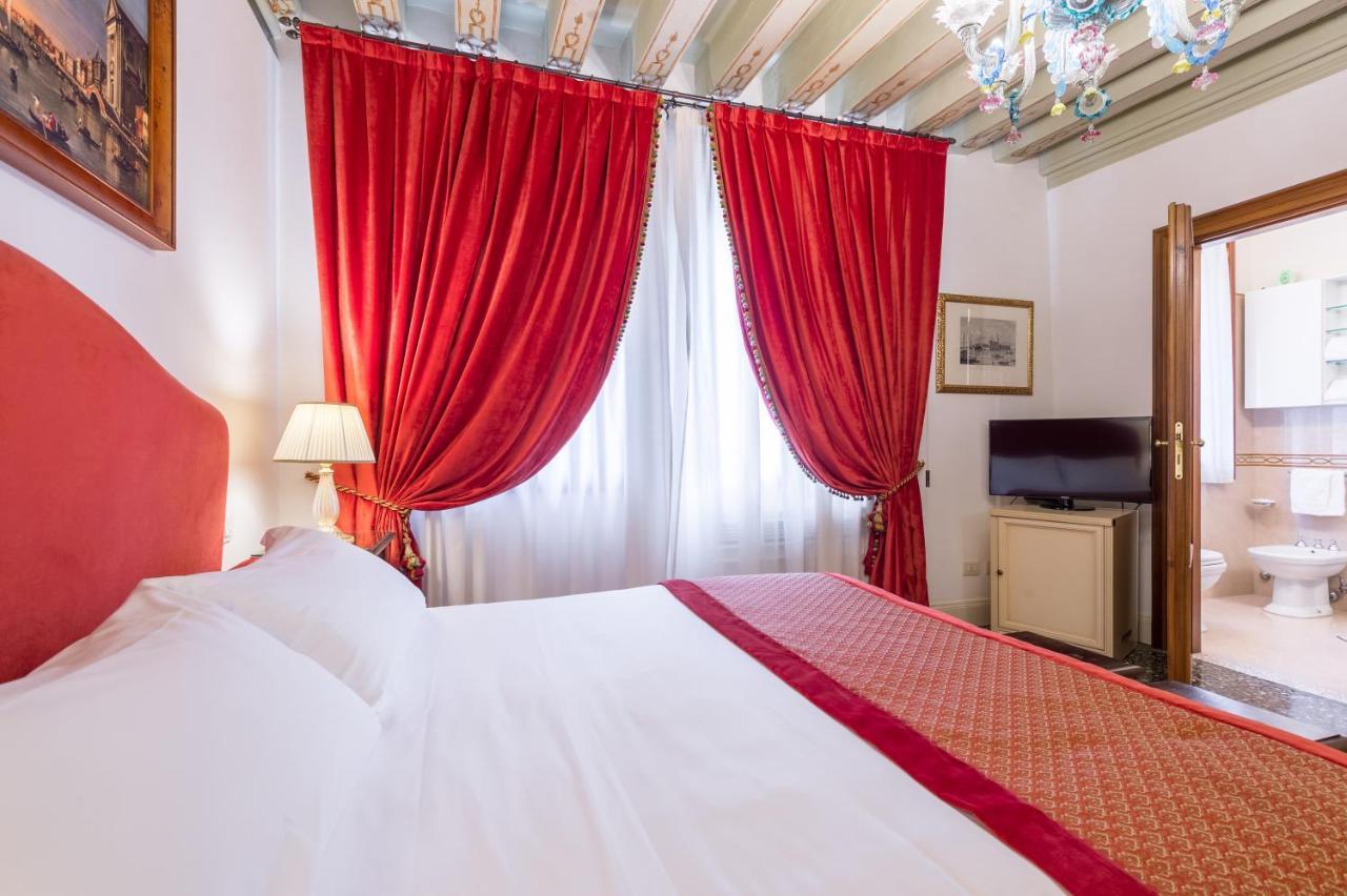 Ca' Dei Cuori On The Grand Canal ヴェネツィア エクステリア 写真