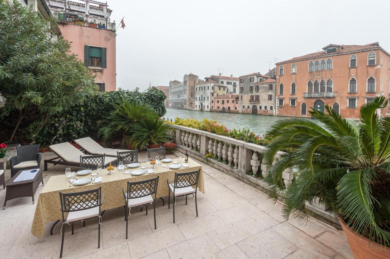 Ca' Dei Cuori On The Grand Canal ヴェネツィア エクステリア 写真