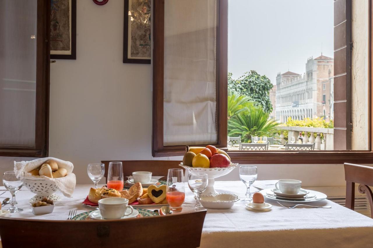 Ca' Dei Cuori On The Grand Canal ヴェネツィア エクステリア 写真
