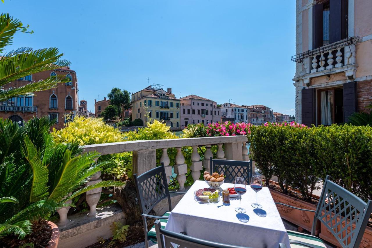 Ca' Dei Cuori On The Grand Canal ヴェネツィア エクステリア 写真